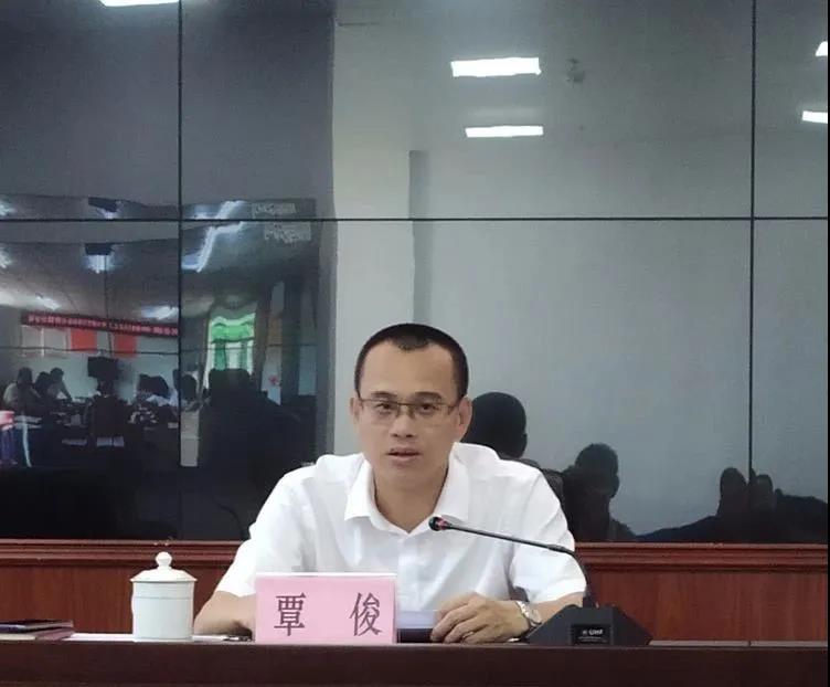 海口琼山区委副书记,政法委书记覃俊亲自授课市域社会治理现代化试点